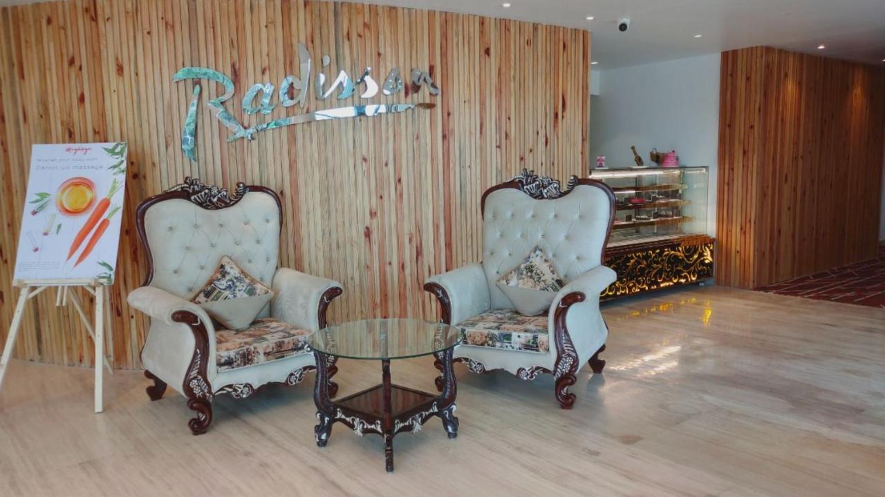 Radisson Hotel Bareilly Airport Exteriör bild